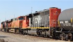 BNSF 7653 CN 5317